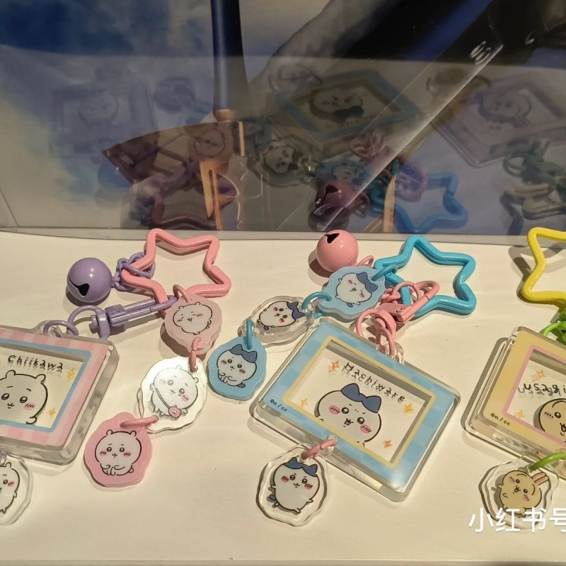 かわいい漫画チイカワ写真フレームキーホルダーセット、キュート - Anime Cosplay Girl Photo のレビューと価格